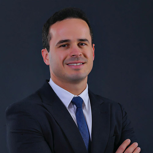 Dr. Thiago Casas